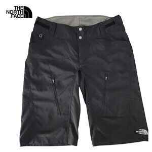 THE NORTH FACE Women’s Biking/Hiking Shorts Black size large